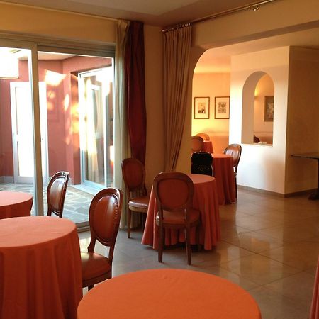 Hotel Daniel Basiano エクステリア 写真