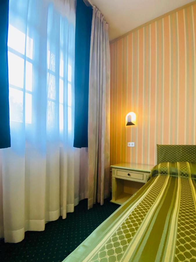 Hotel Daniel Basiano エクステリア 写真