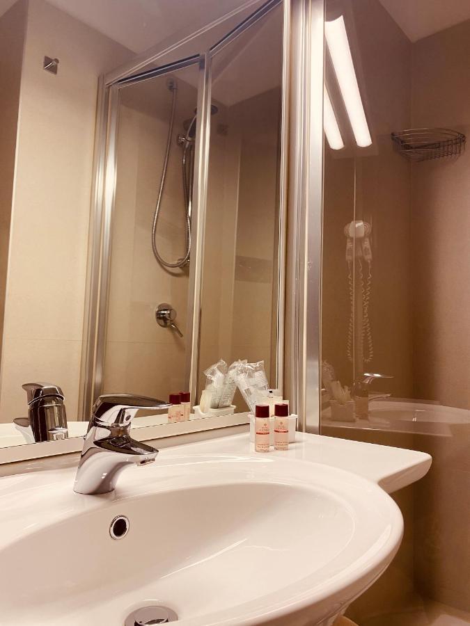 Hotel Daniel Basiano エクステリア 写真