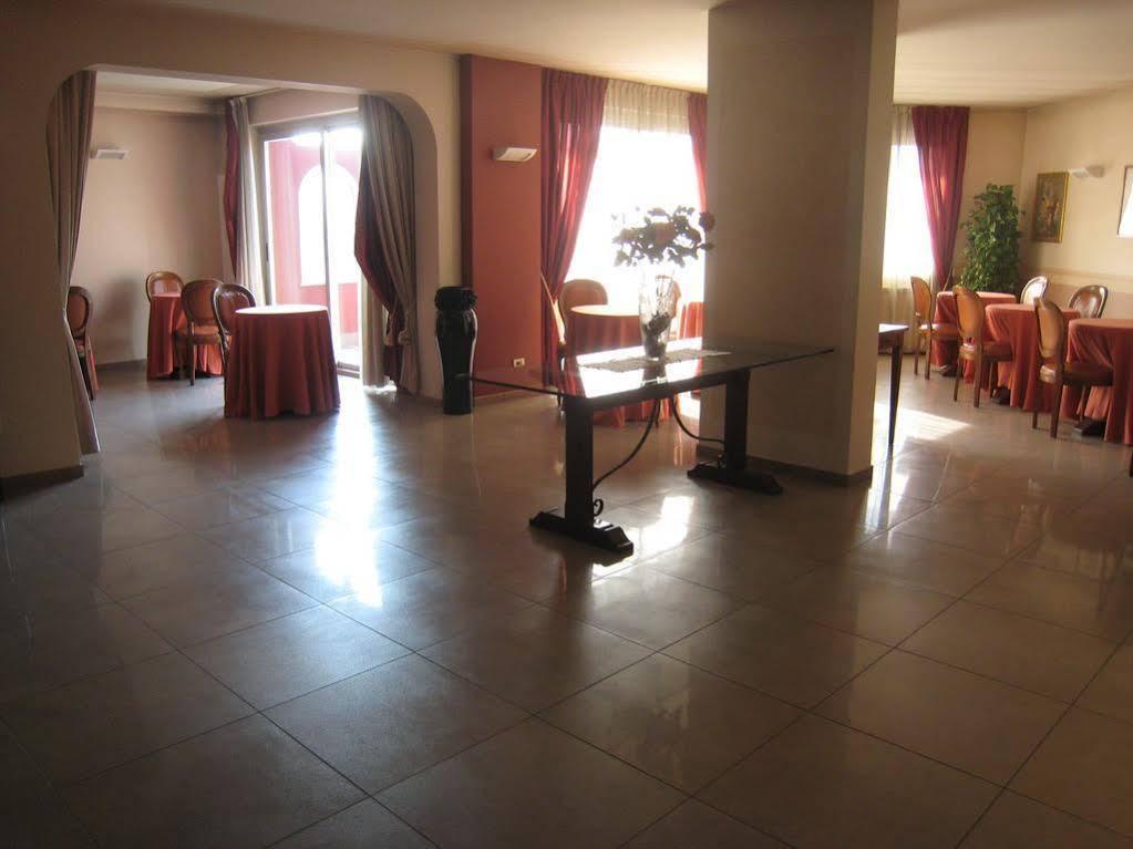 Hotel Daniel Basiano エクステリア 写真