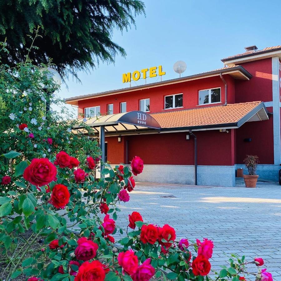 Hotel Daniel Basiano エクステリア 写真