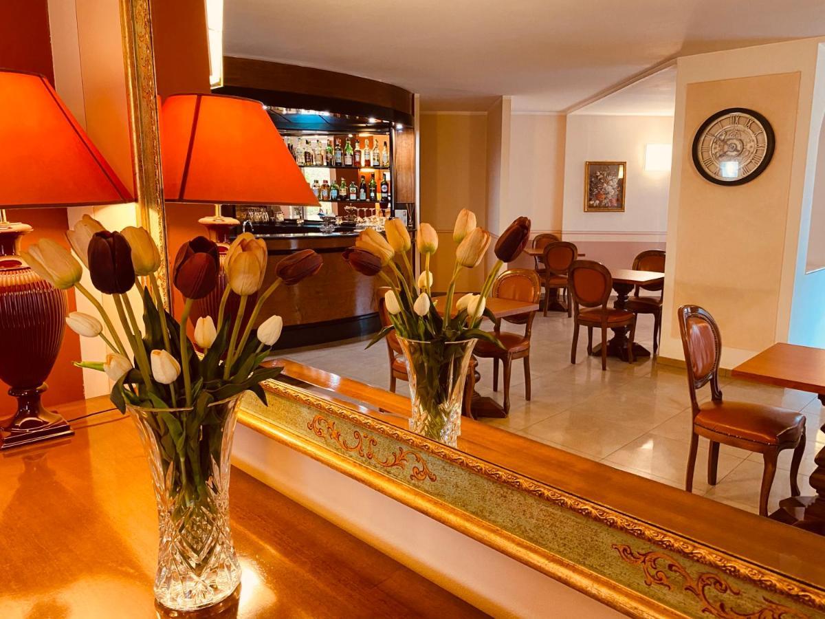 Hotel Daniel Basiano エクステリア 写真